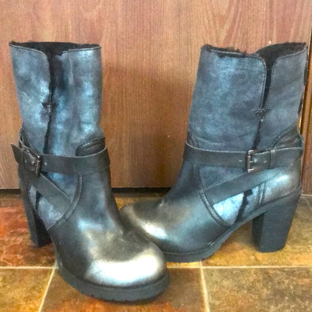 Sherpa lined heeled boots